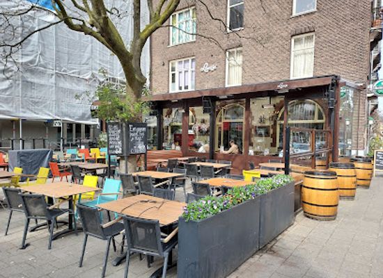 netherlands/amsterdam/museumplein/restaurant/cafe-loetje