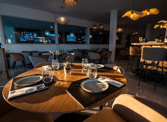 uruguay/east-coast/restaurant/bodegas-de-la-ballena