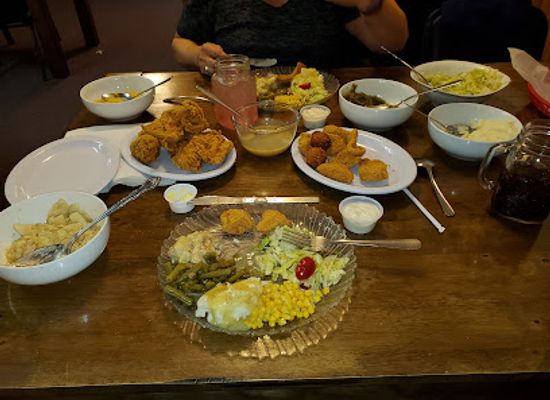 illinois/little-egypt/restaurant/gabby-granny-s-kitchen