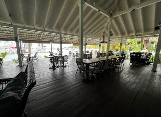 grenada/saint-george/restaurant/island-fever-tropical-tavern-grenada