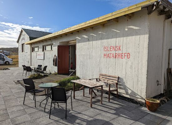 iceland/snaefellsnes-peninsula/restaurant/samkomuhusio-arnarstapa