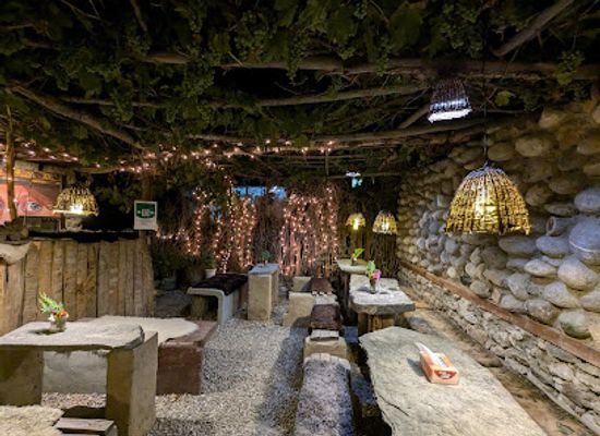 pakistan/northern-areas/restaurant/cafe-culture-hunza