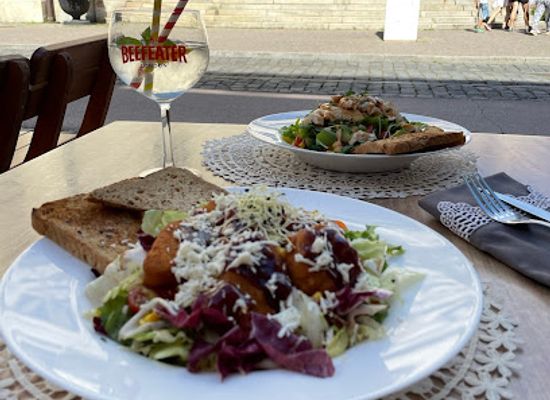 slovakia/kosice/restaurant/friends-pizza-restaurant