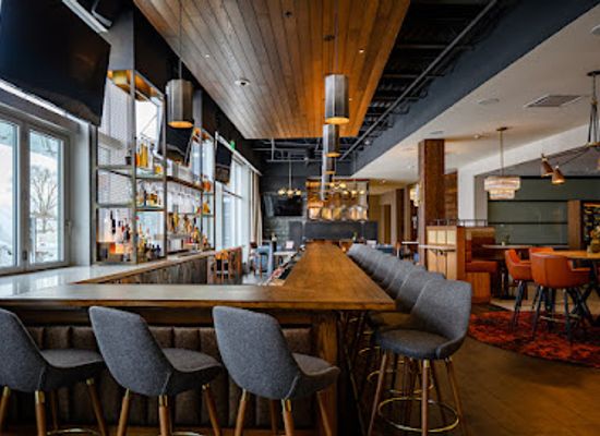 wisconsin/wausau/restaurant/van-acre