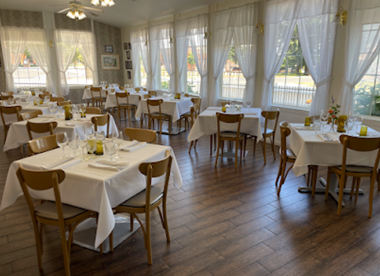 utah/kanab/restaurant/the-dining-room-at-parry-lodge