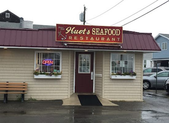 maine/saco/restaurant/huot-s-seafood-restaurant