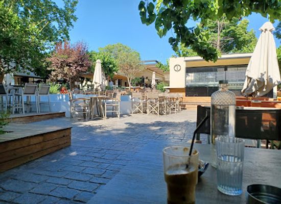 greece/larissa/restaurant/fortress