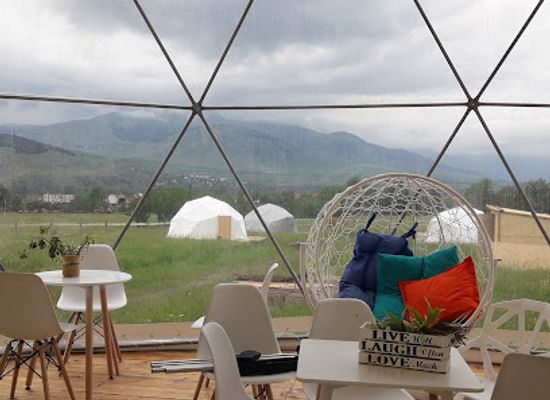 armenia/arpi-lake/restaurant/cosmo-glamping
