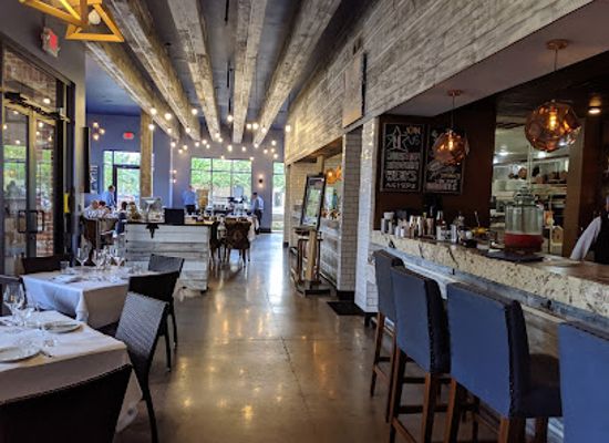 texas/houston/the-heights/restaurant/maison-pucha-bistro