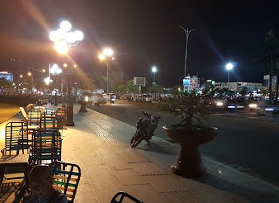 vietnam/quy-nhon/restaurant/food-places