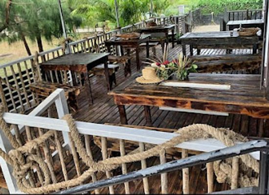 tonga/tongatapu/restaurant/mommas-harbourview-restaurant