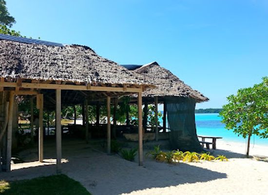 vanuatu/port-olry/restaurant/port-olry-beach-resort-harbour-view-restaurant