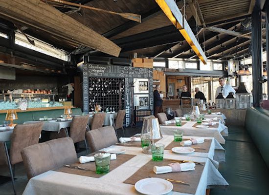 hungary/kapos-valley/restaurant/robinson-restaurant