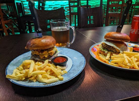 bulgaria/varna/restaurant/corner-burgers-more