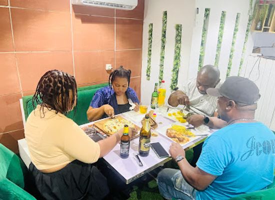 cameroon/limbe-beach/restaurant/yummies-restaurant