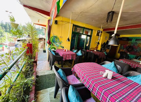 india/manali/restaurant/the-non-stop-cafe-hostel-stay-cafe-israeli-food-west-indian-italian-food