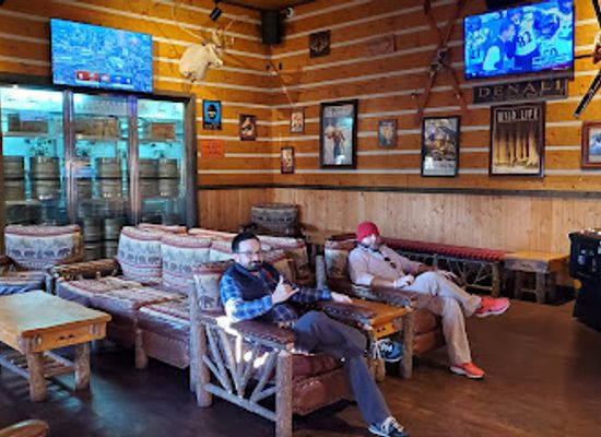 indiana/turkey-run-state-park/restaurant/twin-peaks