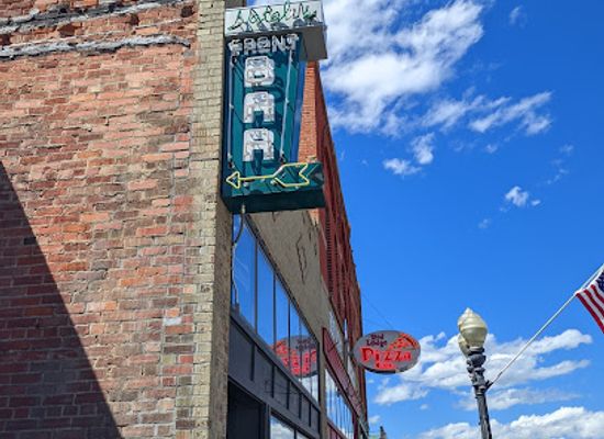 montana/the-beartooth-mountains/restaurant/natali-s-front-bar