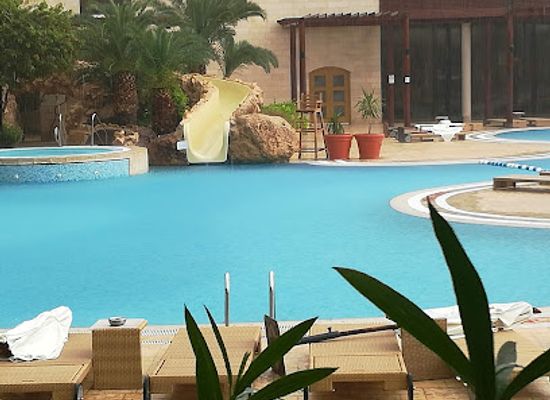 jordan/ma-in-hot-springs/restaurant/il-terrazzo-restaurant