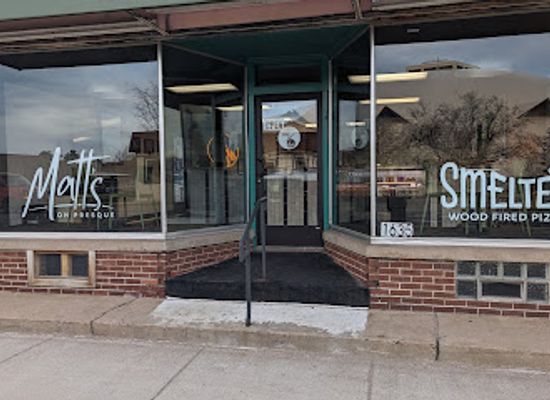 michigan/marquette/restaurant/smelted-pizza-x-matt-s-on-presque