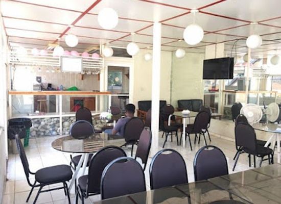 haiti/port-au-prince/restaurant/freaky-snack-bar