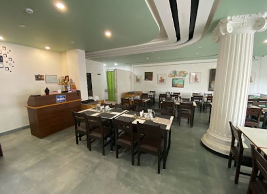 india/puducherry/restaurant/adisil-bay-multicuisine-family-restaurant-best-place-to-eat-in-pondicherry-happy-times