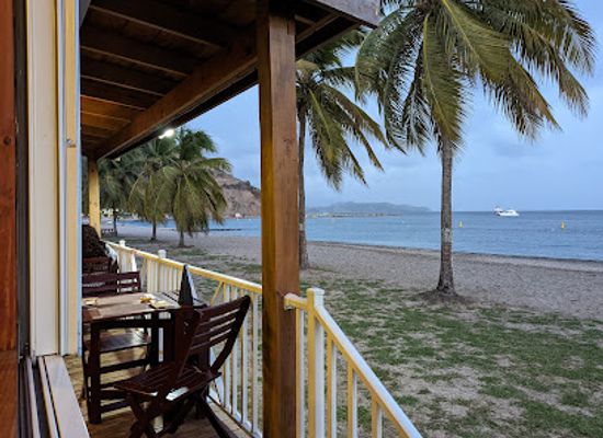 saint-kitts-and-nevis/sandy-point-town/restaurant/boozies-on-the-beach