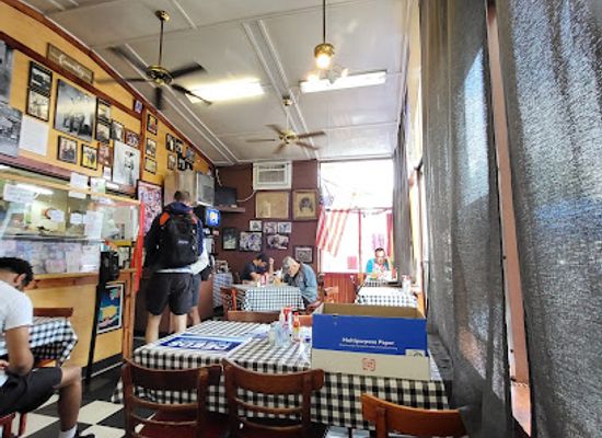 virginia/charlottesville/restaurant/mel-s-cafe