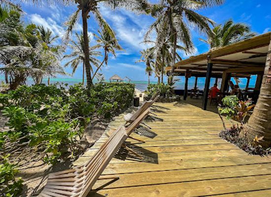 belize/northern-belize/restaurant/castaway-belize-resort-restaurant