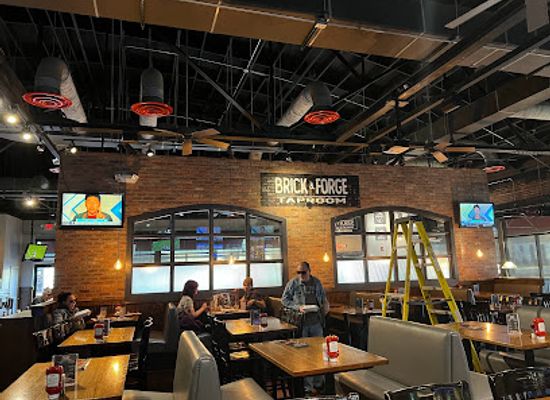 arkansas/conway/restaurant/brick-and-forge-taproom