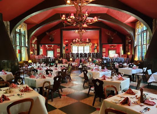 michigan/mackinac-island/restaurant/woods-restaurant
