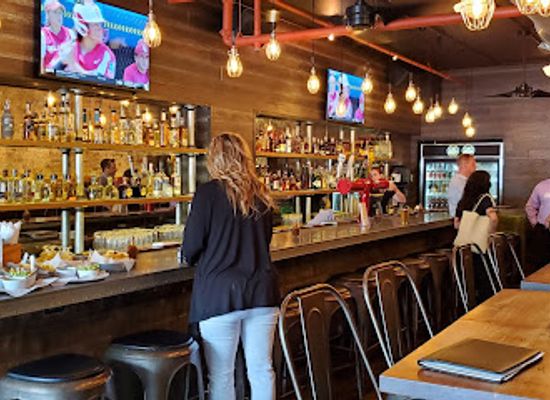 ohio/cincinnati/over-the-rhine/restaurant/bakersfield-otr