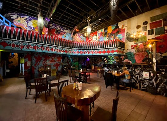 mexico/monterrey/centro/restaurant/trece-lunas