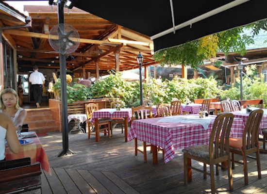 montenegro/piva/restaurant/pivnica