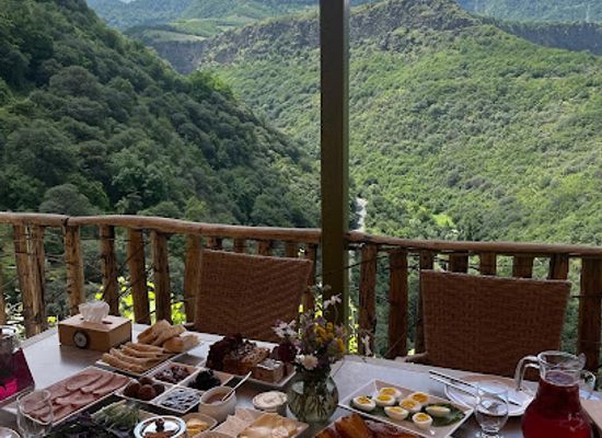 armenia/haghartsin-monastery/restaurant/zarni-parni
