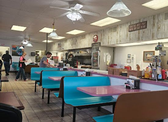 arkansas/ozark-national-forest/restaurant/the-farmer-s-table-clarksville-ar