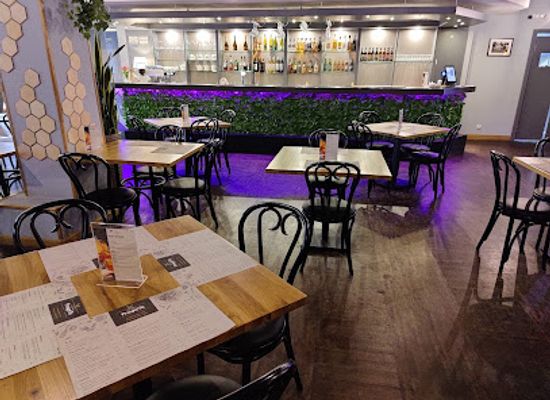 poland/warsaw/praga/restaurant/pragatu