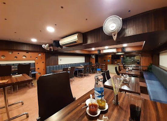 india/kanpur/kakadeo/restaurant/24-carat-restaurant-and-party-hall
