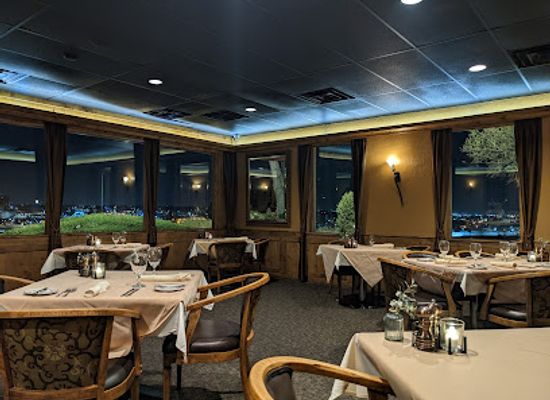 colorado/colorado-springs/restaurant/pepper-tree-restaurant