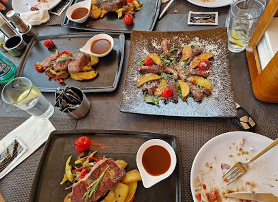 kosovo/has/restaurant/be-happy-llapushnik