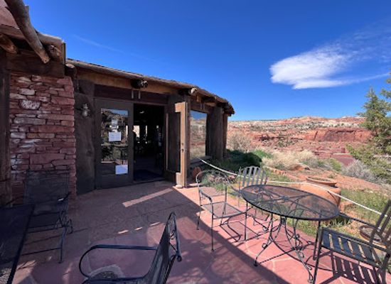 utah/henry-mountains/restaurant/kiva-koffeehouse