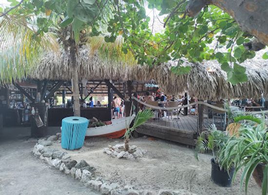curacao/salina/restaurant/chill-beach-bar-grill