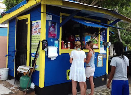 barbados/cherry-tree-hill/restaurant/cuzz-s-fish-stand
