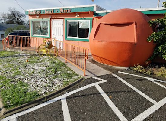 california/shasta-cascade/restaurant/joe-s-giant-orange-restaurant