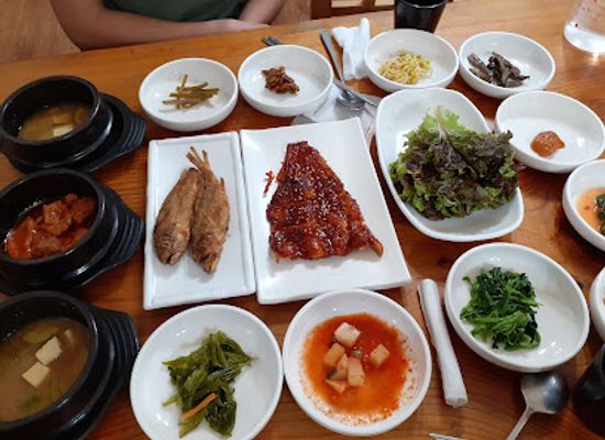 south-korea/gyeonggi-province/restaurant/rural-dining-table-restaurant