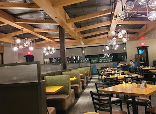 ohio/miami-valley/restaurant/cooper-s-hawk-winery-restaurant-centerville