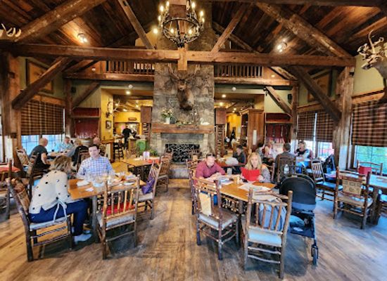 north-carolina/blue-ridge-mountains/restaurant/harvest-on-main