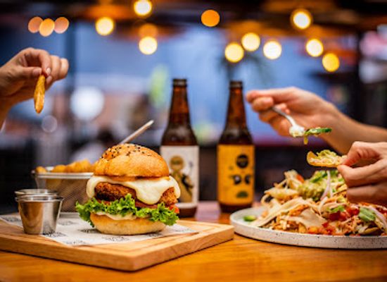 costa-rica/san-jose/barrio-amon/restaurant/howm