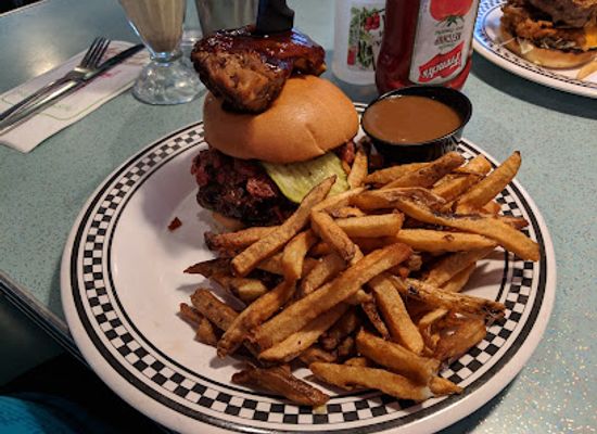 canada/okanagan/restaurant/melanie-pringles-restaurant