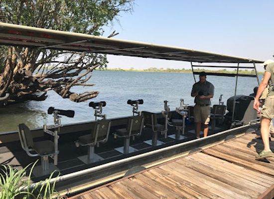 botswana/chobe-national-park/restaurant/chobe-under-canvas